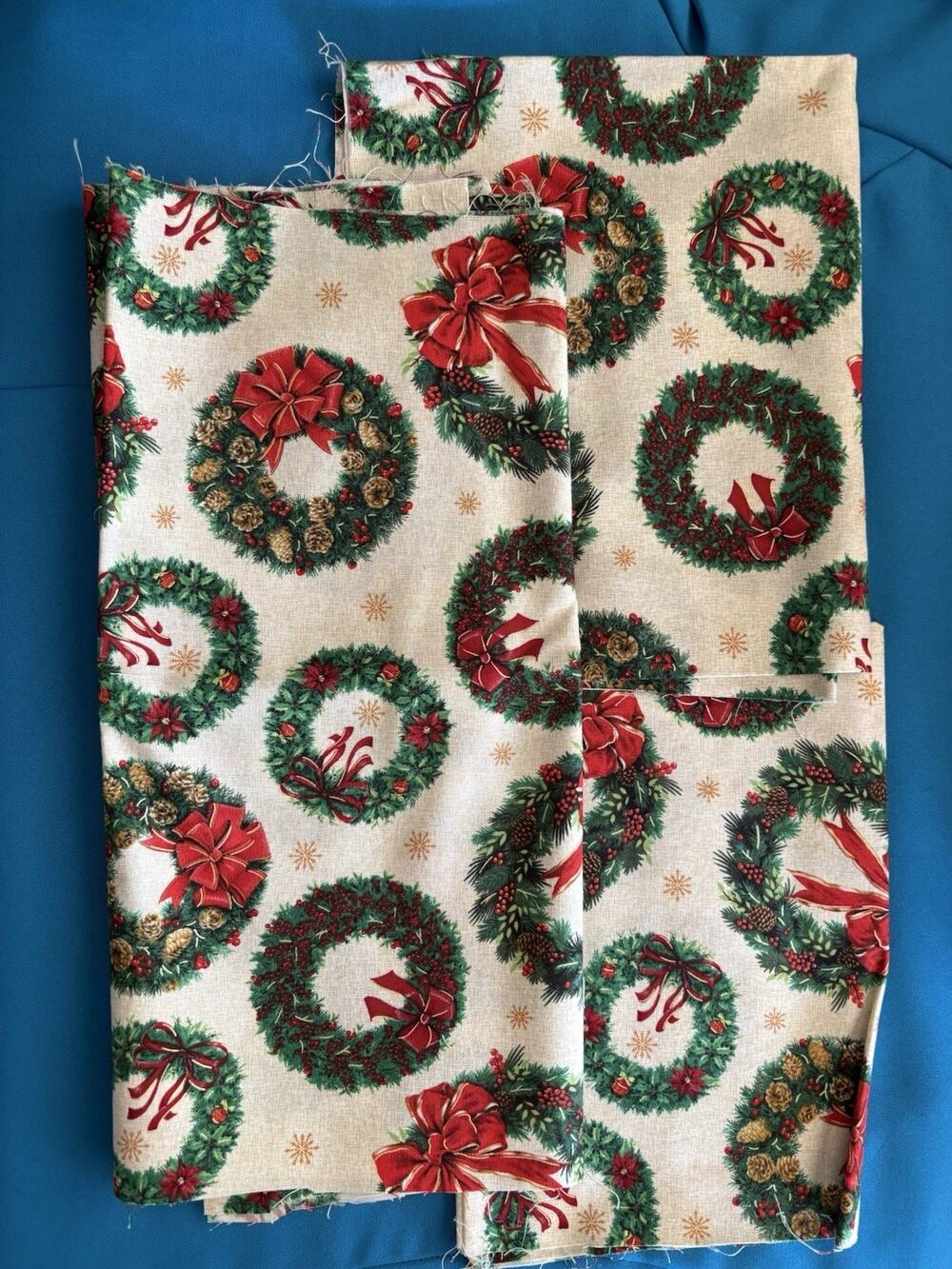 Christmas Wreaths on Beige Cotton Fabric Remnants 5 Pieces